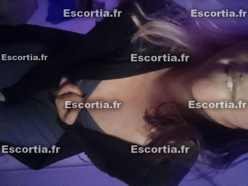 Redscarlett photo 2