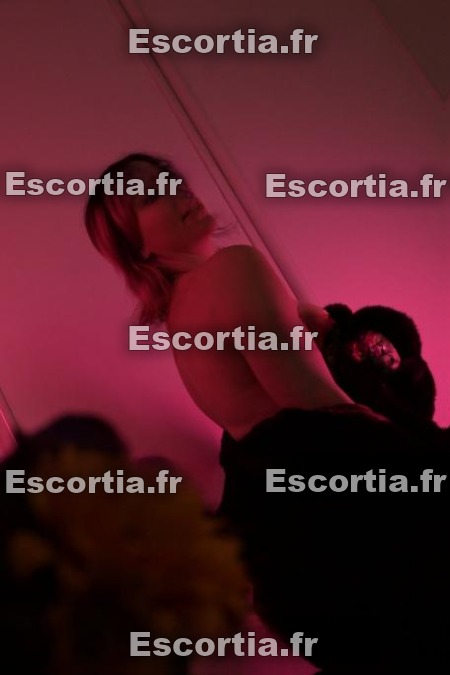Redscarlett photo 5