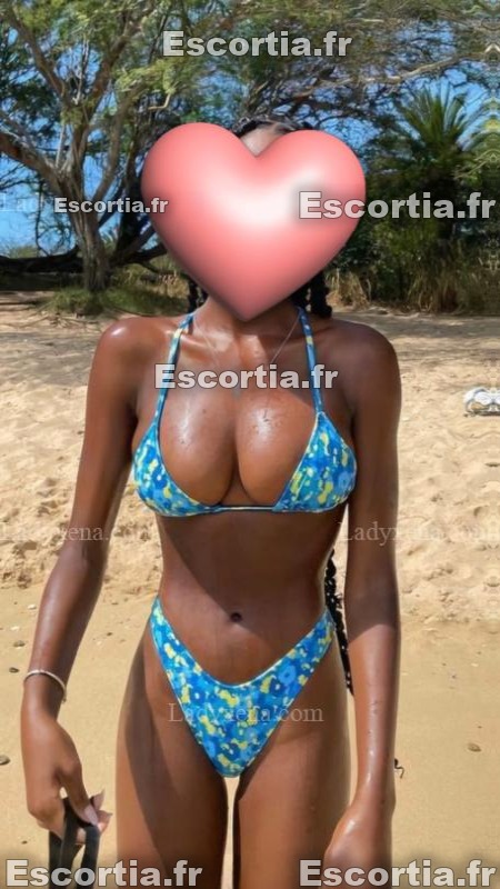 Reyah escort Bordeaux