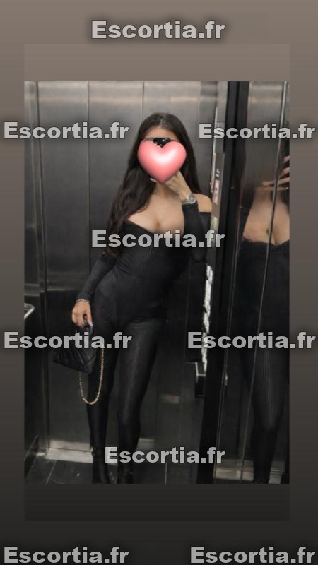 Sarah Dom photo 2