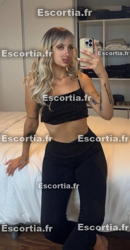 Sarahdom escort Strasbourg