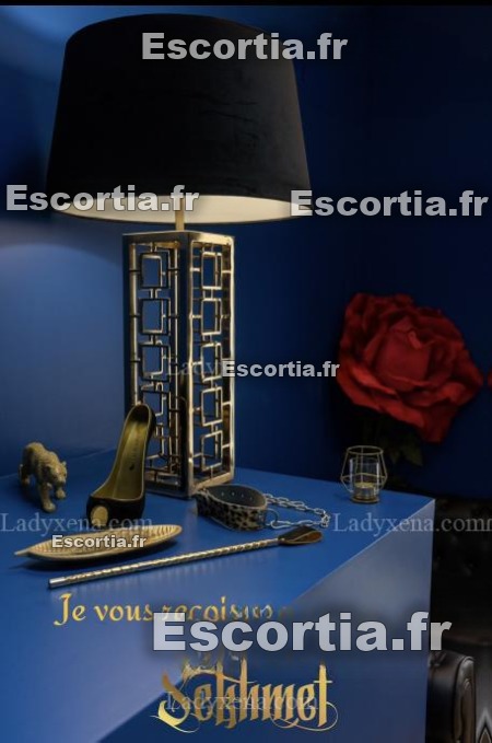 Sekhmet escort Paris