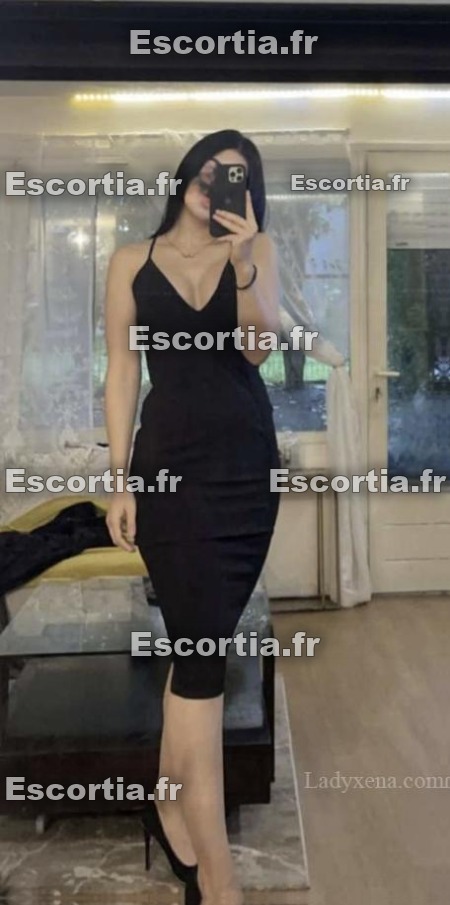 Simplelana escort Paris