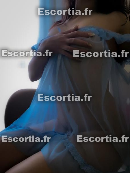 Sophiac escort Paris