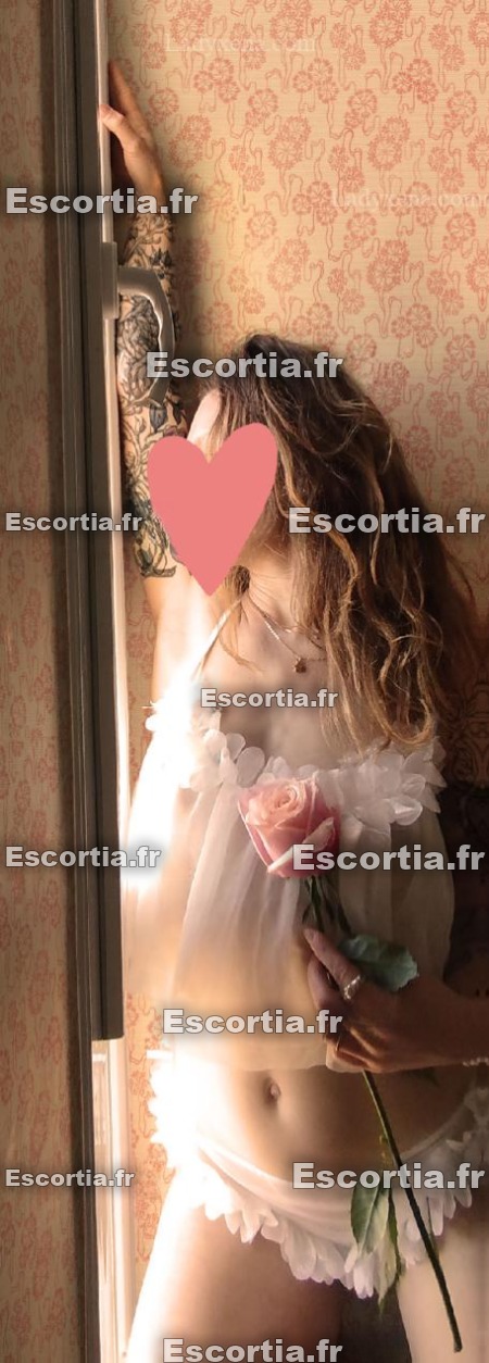 Suzy Lust photo 3