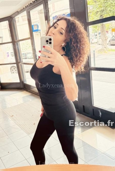Uranus escort CHAMPS SUR MARNE