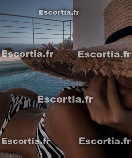 Yasmine escort Rouen