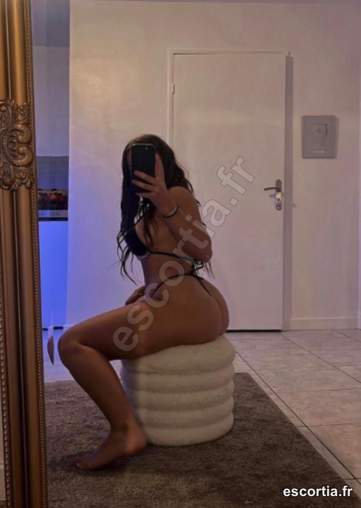 Beurettechargee escort Saint-cloud